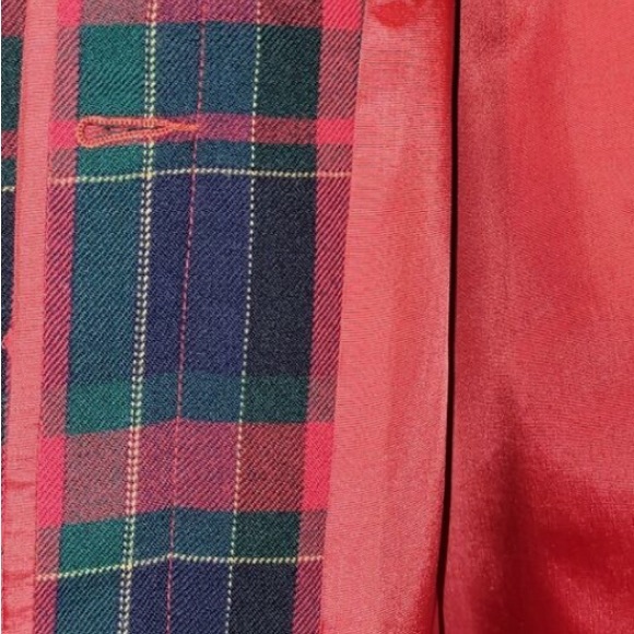 Stunning rich vintage red wool coat from Ireland. - Picture 9 of 10